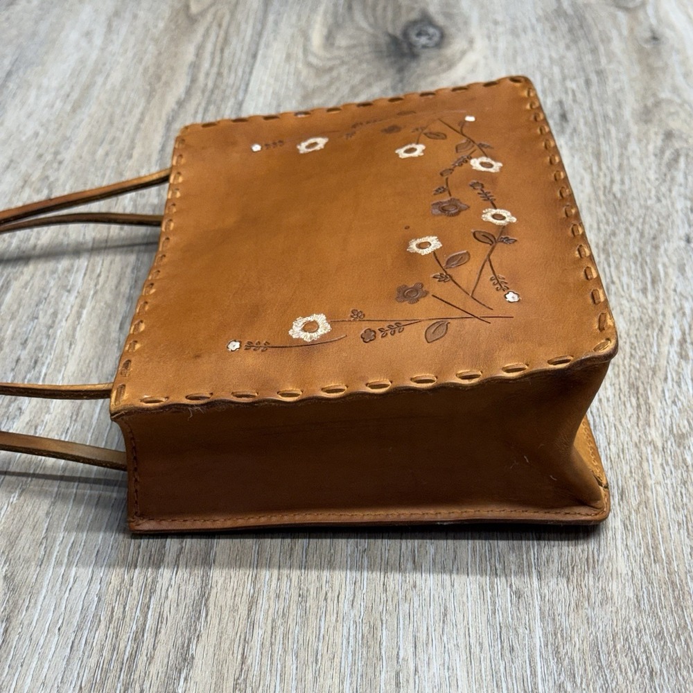Handcrafted Tan Leather Floral Shoulder Bag - Picture 11 of 16